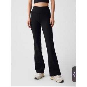 Women's Black GapFit Sky High Rise Power Flare Legging in size‎ XL